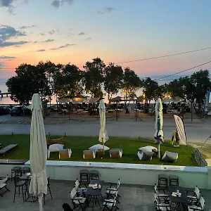 Otel Ammos ***